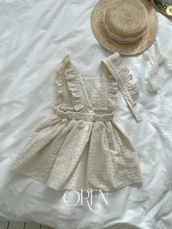 FE66B0B9-D611-455A-8973-20849F8C5803 〖預購〗Arbo 刺繡吊帶裙