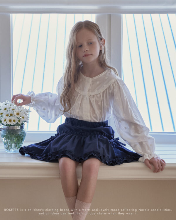 FFAF3FA0-40AD-4C11-9105-C8A0816DB048 〖預購〗Maren 蕾絲邊飾質感襯衫