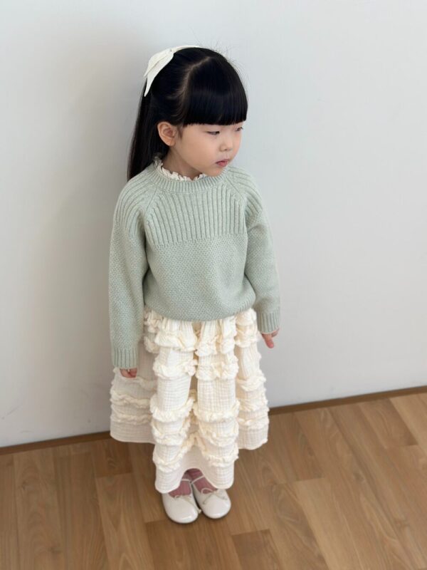 imgi_51_0460717001770540536 〖預購〗Mie 羊絨感圓領上衣