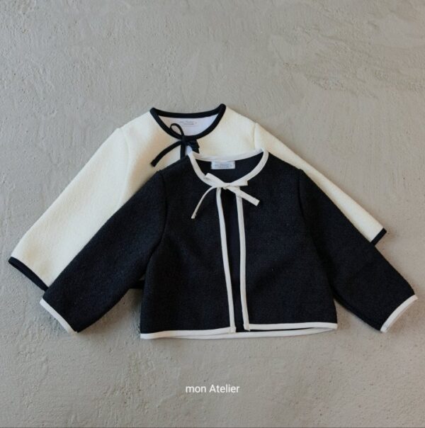 051E0581-5118-4EB2-82B3-4997BA26BA10 〖預購〗經典剪影撞色蝴蝶結外套