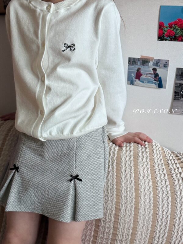 08AFB88C-A490-4323-A128-3F3145C9D835_1_105_c 〖預購〗法式蝴蝶結刺繡針織衫