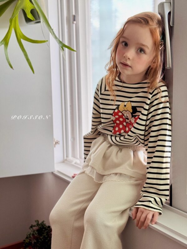 0A732820-880A-4898-920E-784231D2BADE_1_105_c 〖預購〗小精靈 Muse 浪漫多層次長褲