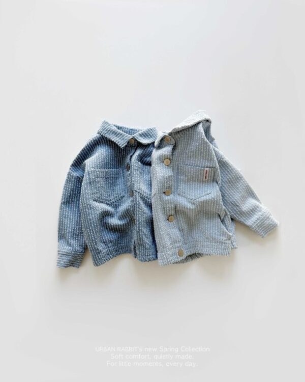 0C8DDA36-09BC-47DB-A2E9-E60238321C0E 〖預購〗微風感丹寧襯衫外套