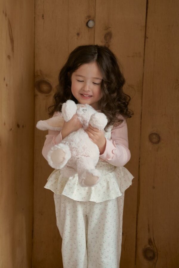 0CF1F2E2-D1D0-419A-93E7-A6FEE6AF2A6F 〖預購〗羅倫柔霧感雙層荷葉邊上衣