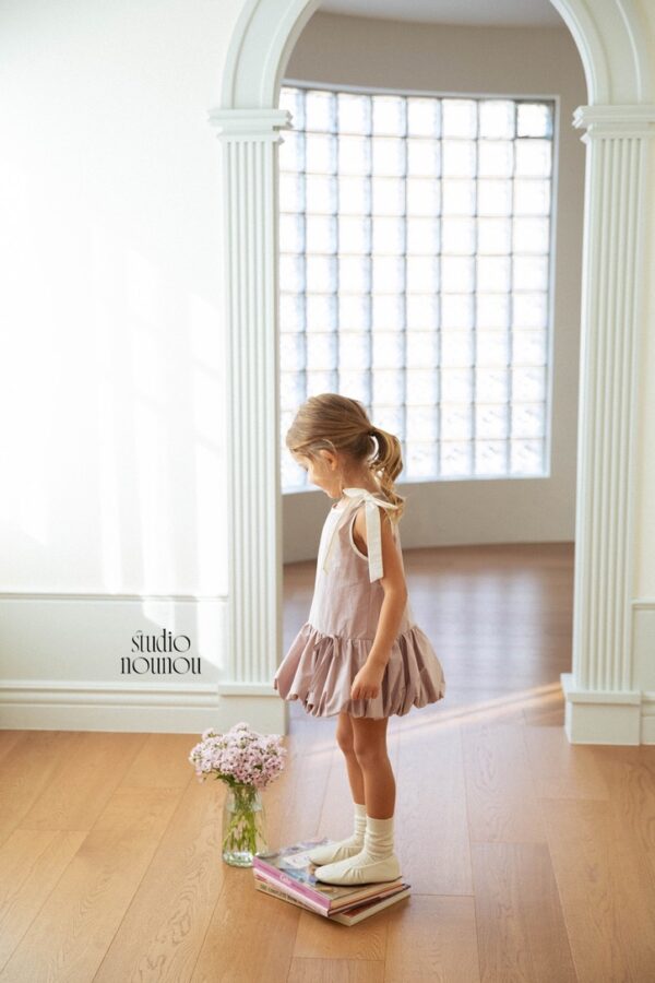 0D309AD0-B2F2-40F0-8DF6-8E7C6E4B728B_1_105_c 〖預購〗足尖旋轉花苞連身裙