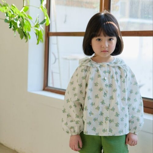 0E303AB3-D4F0-4EF6-A995-1D157B8EB6F3 〖預購〗花漾盛綻細膩上衣