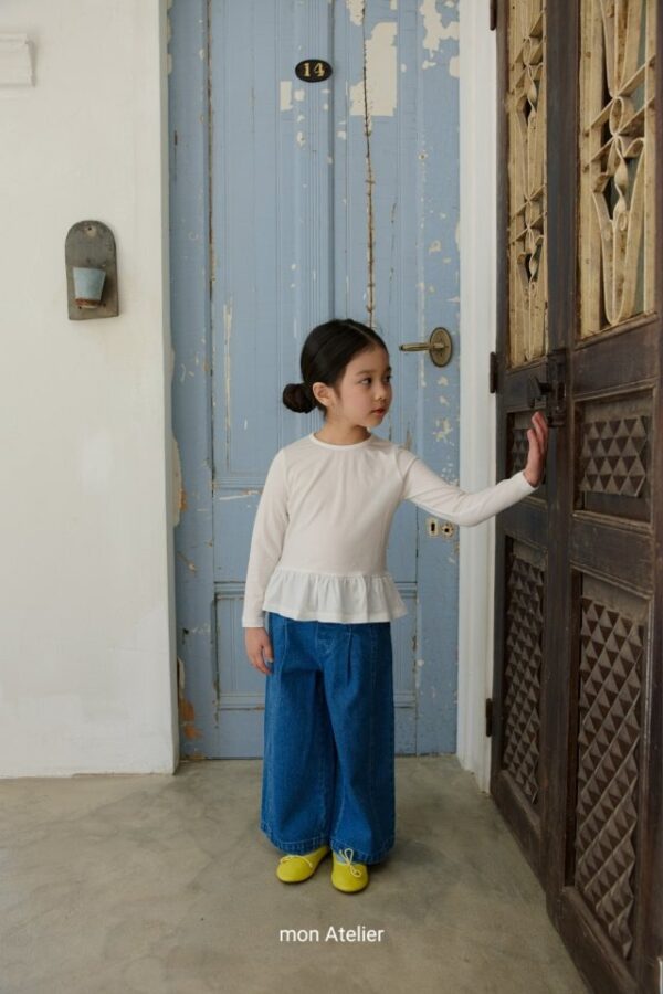 0EFE4226-79A2-4794-94F5-CFC6F379B3F9 〖預購〗Bien 恆藍質感水洗牛仔褲