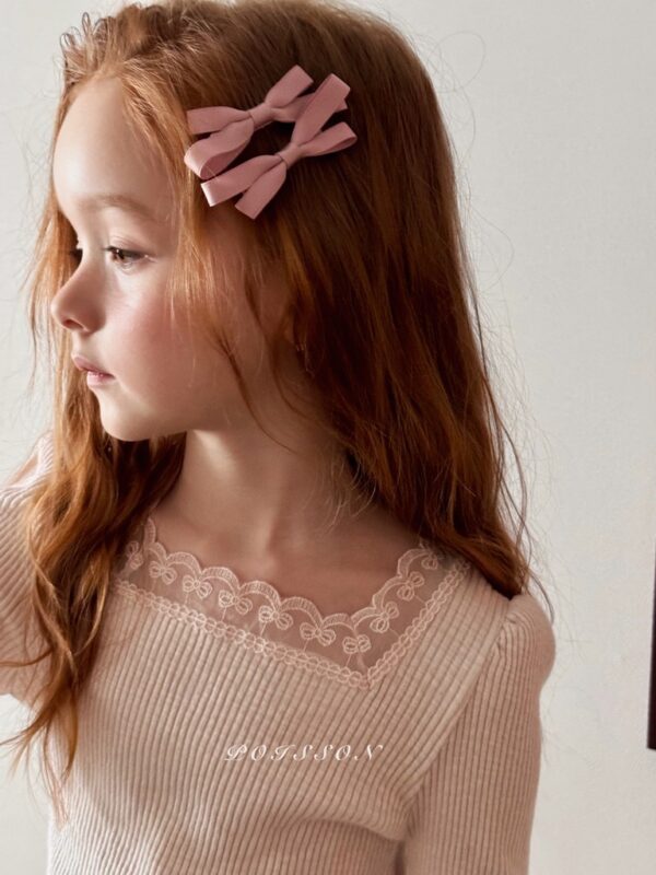 0FA1CB97-4C9F-40A9-A703-BCE9CA658CE0_1_105_c 〖預購〗Blanc 柔霧感蕾絲飾邊上衣