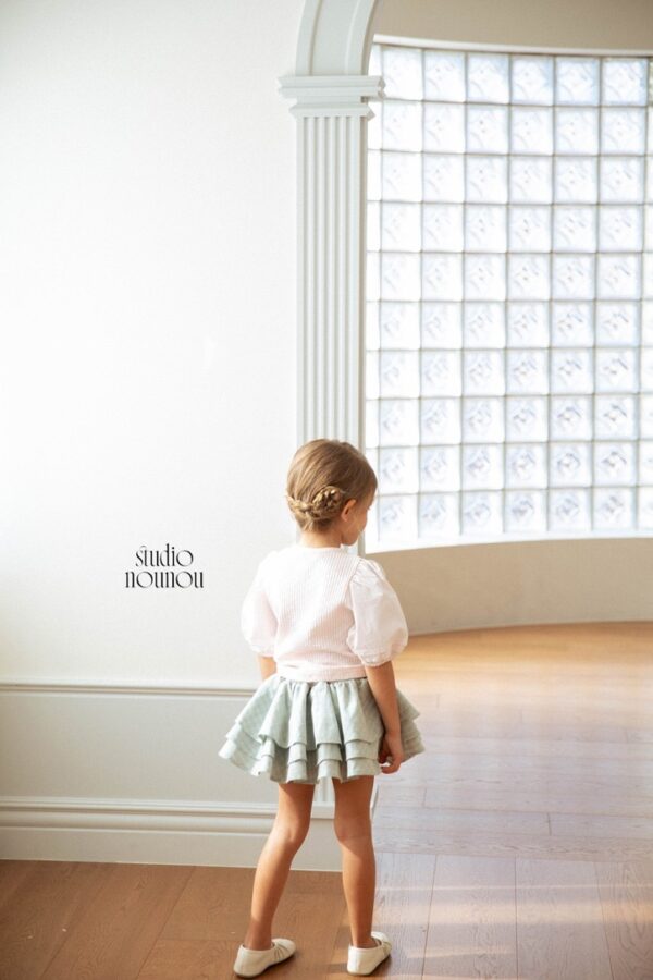 104A5513-2276-4DBD-8F28-16DFF60E4A88_1_105_c 〖預購〗指尖溫度立體織紋上衣