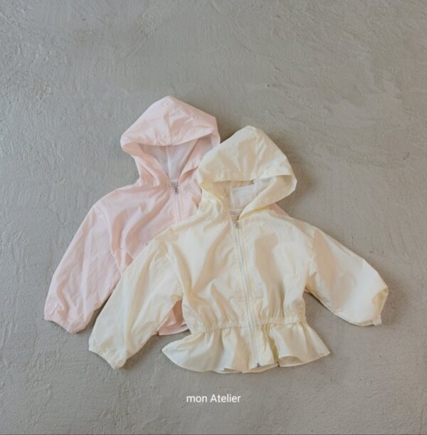 139DF65A-3F82-401D-BE54-1E00A6A9E639 〖預購〗清晨薄霧連帽外套