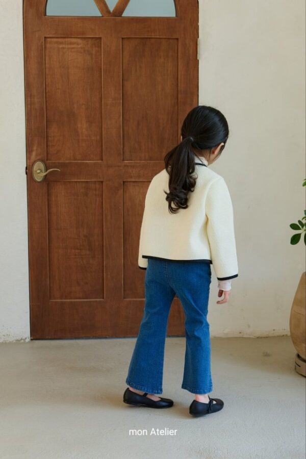 1475ECFD-B315-4B54-9E0E-F7ABCAD07AAA 〖預購〗經典剪影撞色蝴蝶結外套