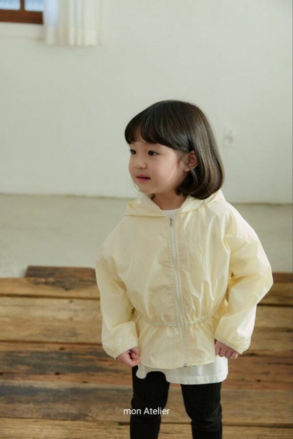 17F0988E-DB8E-4467-8F67-6285685EFC8B 〖預購〗清晨薄霧連帽外套