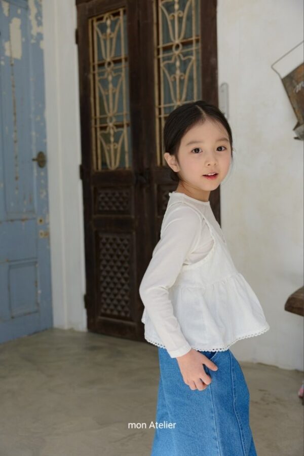 1812A205-BC3D-46A3-BC6F-5DA4D88E32EA 〖預購〗Merci 織夢層次感蕾絲背心