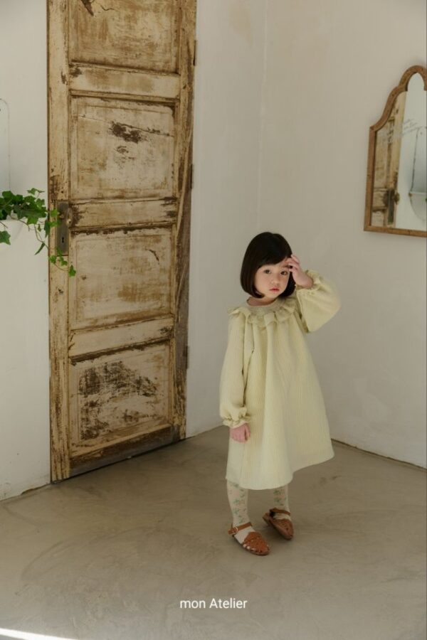 1A6EC8F1-6C96-4B5D-B4B7-A62B2C0AF97E 〖預購〗日常春天洋裝