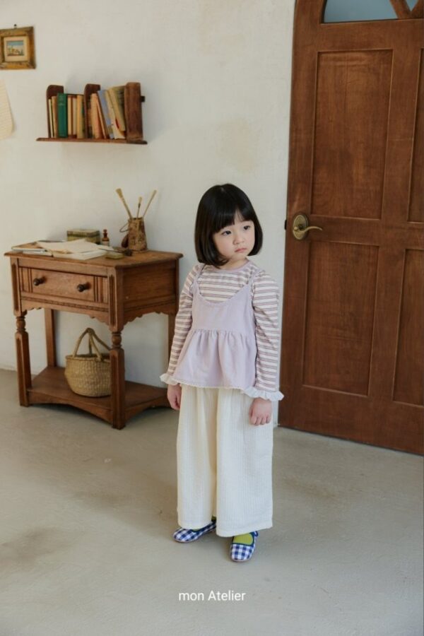 1B5968B1-204D-4F59-BA7F-0AD301D5D3F4 〖預購〗Merci 織夢層次感蕾絲背心