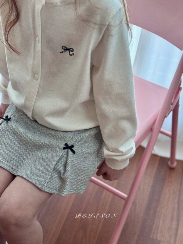 1C7A75F4-ABD9-4212-A075-235C26357E85_1_105_c 〖預購〗法式蝴蝶結刺繡針織衫