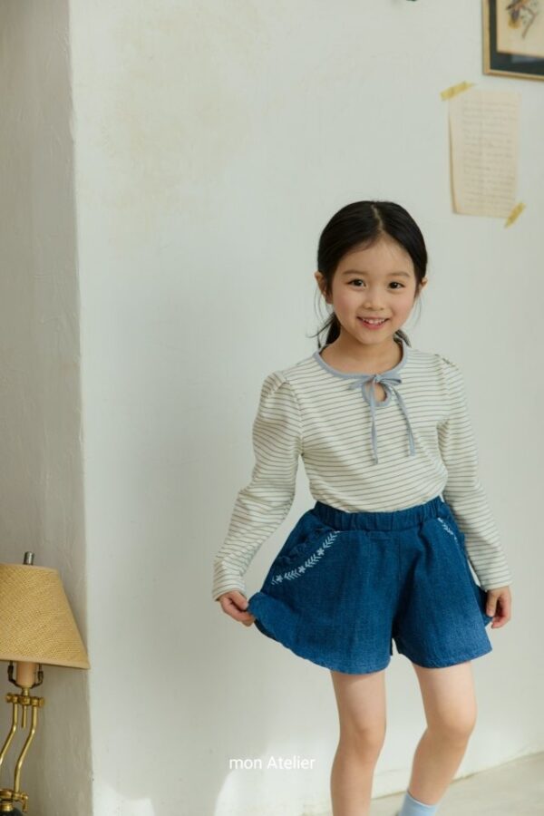 1F478CCC-3947-42FD-A4A1-5226CF22E096 〖預購〗傘狀水洗丹寧短褲