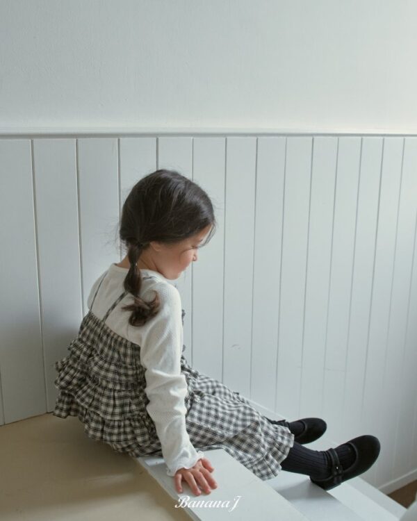 1F9A4725-E3E3-423E-8314-A8C21D817892 〖預購〗Hershey 經典格紋荷葉邊小背心