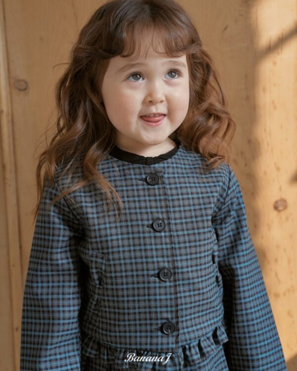 203AC7A9-6BF6-4A25-B934-0572ED4A2B2F 〖預購〗摩亞荷葉外套