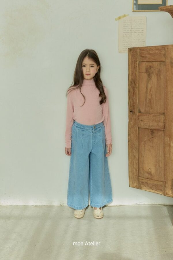 22AFD571-55DA-4240-B421-E7CF6ED7D0FD 〖預購〗Bien 恆藍質感水洗牛仔褲