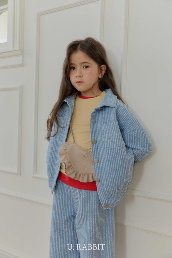 24329B2C-6E14-4FCF-9EA5-A59EA37B5C3F 〖預購〗磨砂質感麂皮荷葉半圓腰包