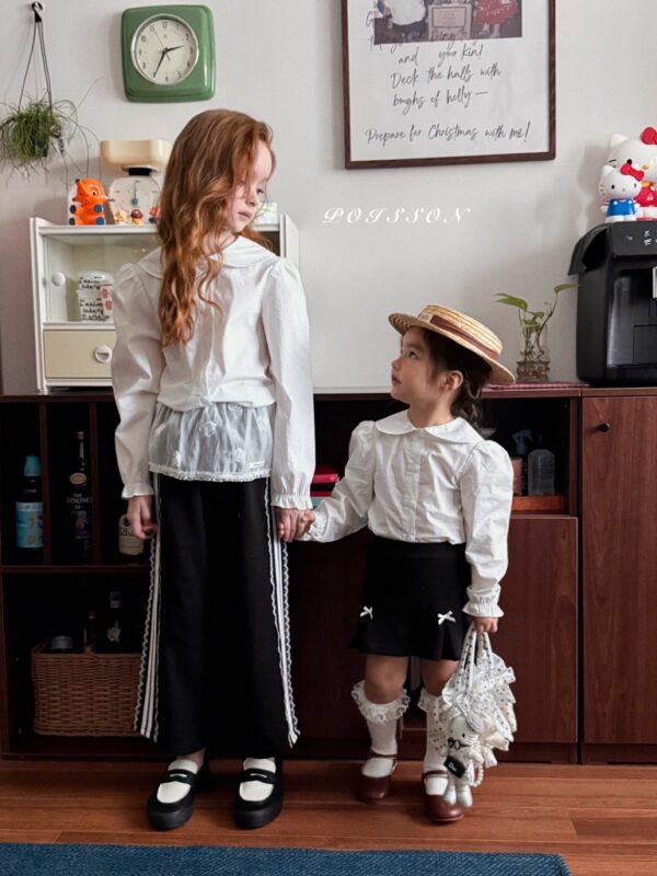 25809262-6AD7-4358-B210-FD5AF6F4F18F_1_105_c 〖預購〗法式復古圓領襯衫