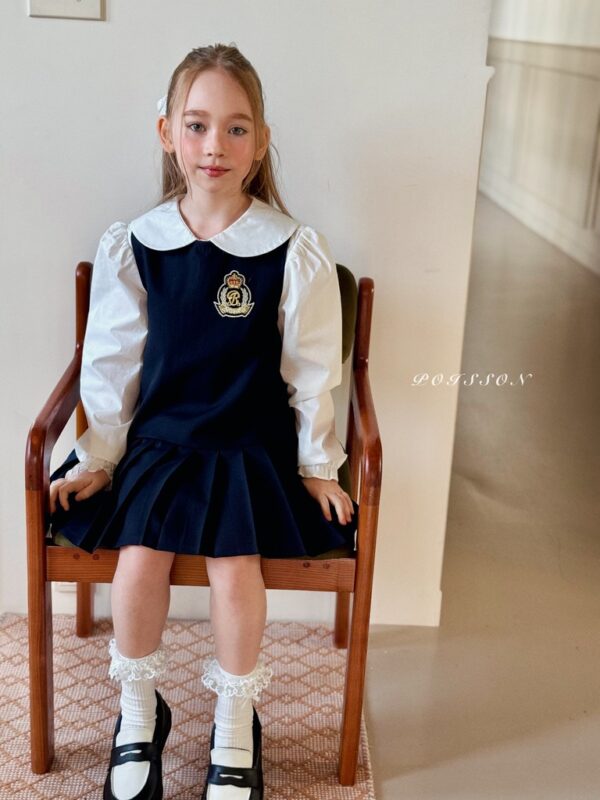 2E1E0F93-FB13-4F31-8079-4F1F12D6DB8E_1_105_c 〖預購〗經典學院藍百褶洋裝