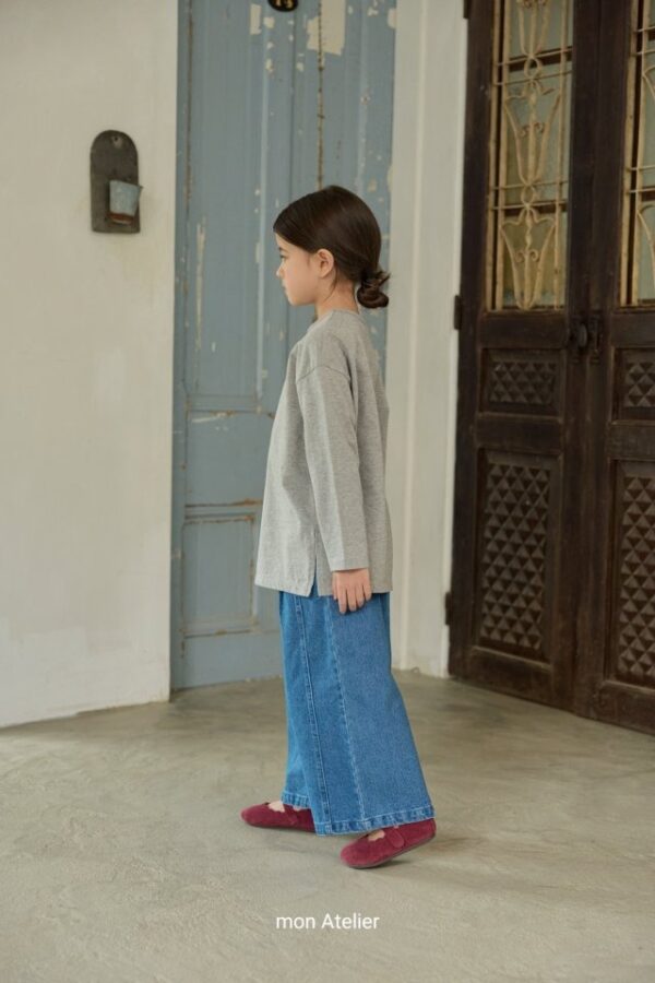 2E4C1FDD-919E-4115-A699-427E1A567F19 〖預購〗Bien 恆藍質感水洗牛仔褲