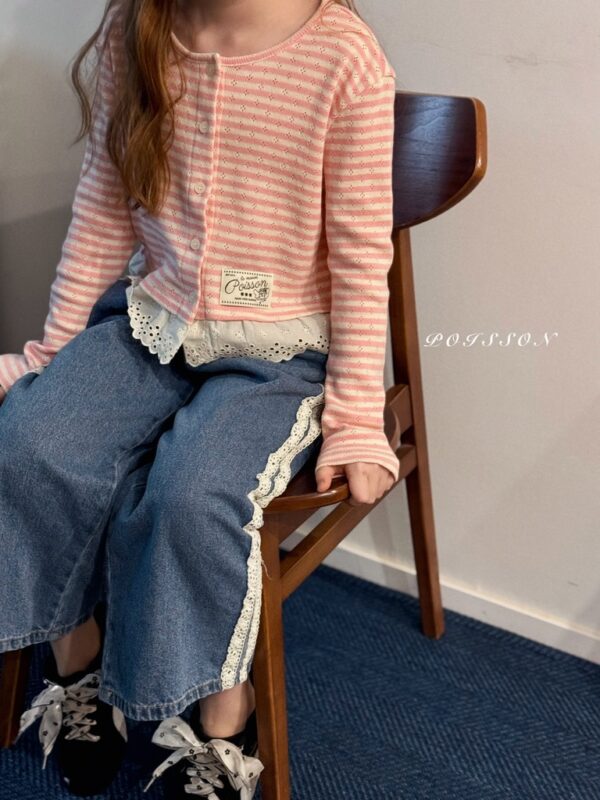 32D32A98-D60D-4F7D-8EB6-E627FC822157_1_105_c 〖預購〗側邊蕾絲拼接質感休閒長褲