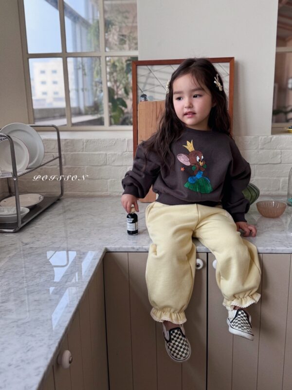 32D4FCDD-CB5D-4C56-9A5A-E04301BA08F5_1_105_c 〖預購〗日常感荷葉邊飾舒柔縮口褲