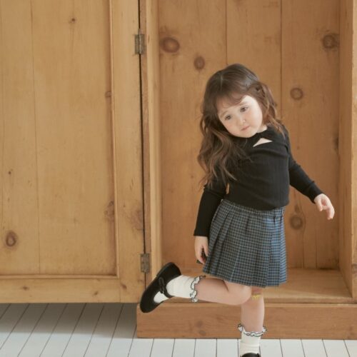 35A5F2B4-4783-4A7C-943E-CE33E2012AD9 〖預購〗摩亞法式經典百褶短褲裙