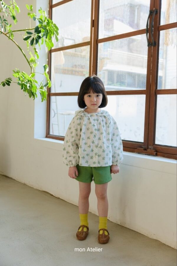 36444518-214A-4C36-A0D4-7C0D0455486B 〖預購〗花漾盛綻細膩上衣