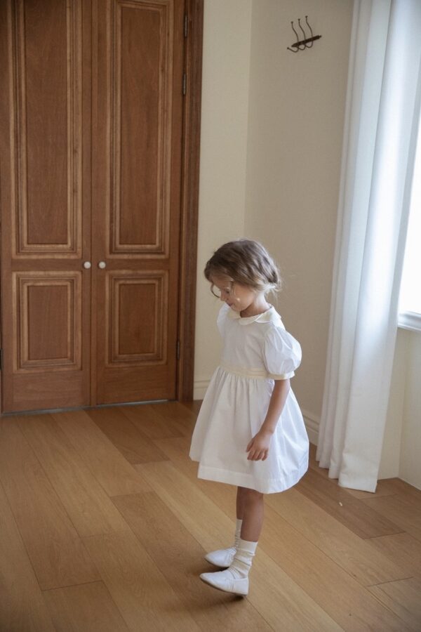 37B43102-0A8E-48B4-8CF2-7ADD17BF718E_1_105_c 〖預購〗星塵緞帶澎袖洋裝