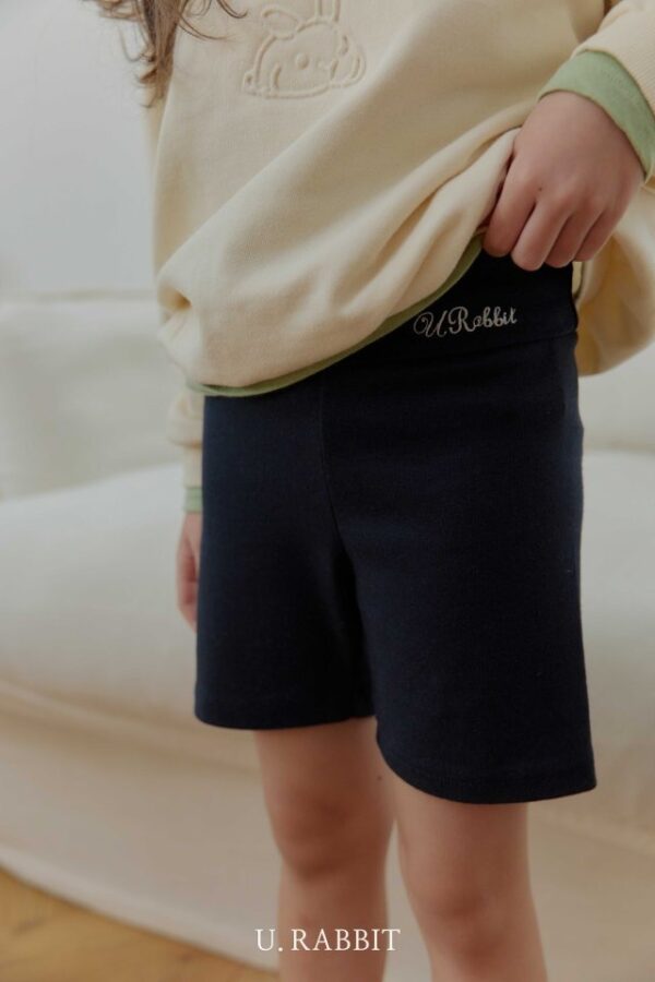 3BFB090C-C375-4272-A72C-CC675A2F766C 〖預購〗律動感翻摺邊修身五分單車褲