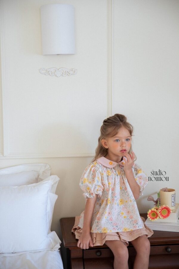 3C046C47-E3B1-4672-87E5-E7E1F20382AA_1_105_c 〖預購〗古典複寫提花襯衫