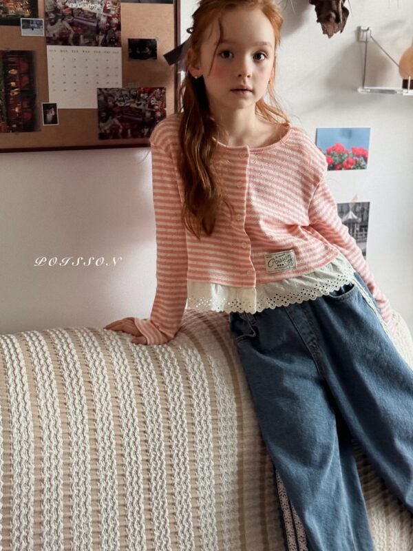 3D4CB36E-A259-4E4B-8A2C-C9541B2D4E4E_1_105_c 〖預購〗側邊蕾絲拼接質感休閒長褲