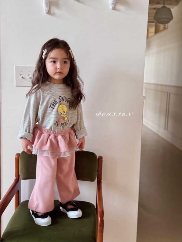 411153F3-505E-4B8D-9B4E-F56D54E72A63_1_105_c 〖預購〗小精靈 Muse 浪漫多層次長褲