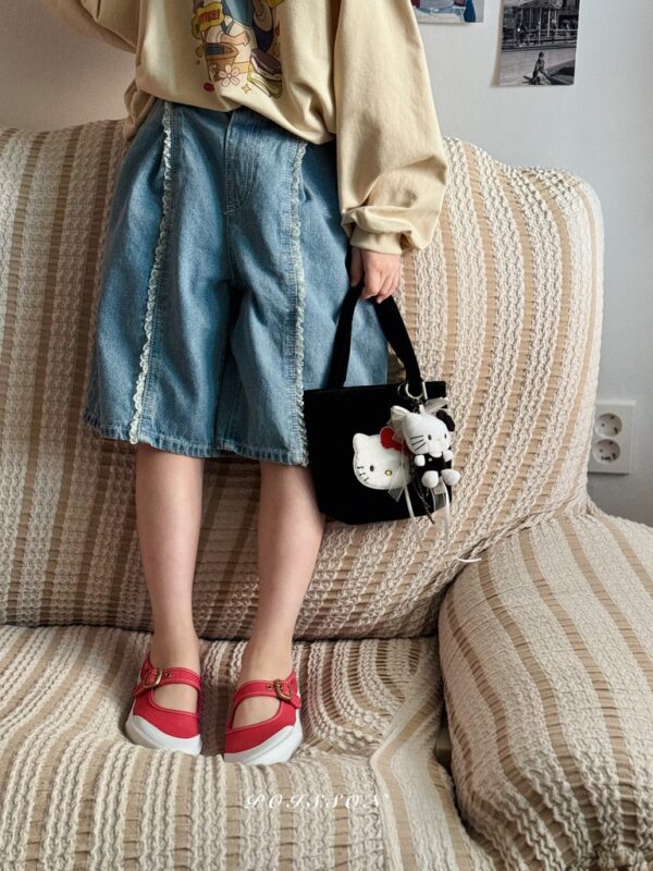 43EBB6B0-3734-4BBD-8156-AA0FF082DC8F_1_105_c 〖預購〗立體側線剪裁率性寬腿牛仔褲