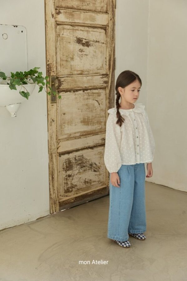 443B7EE0-93A7-49F4-8914-5C4ACE09ED65 〖預購〗花漾盛綻細膩上衣