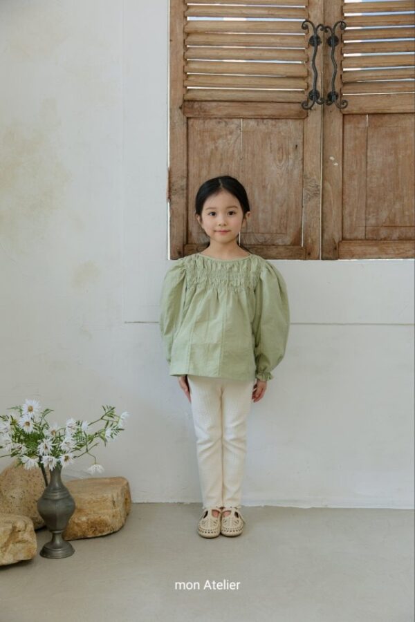 46D225D3-E592-419E-90B6-314CA3B17852 〖預購〗抽褶雲朵寬鬆剪裁上衣