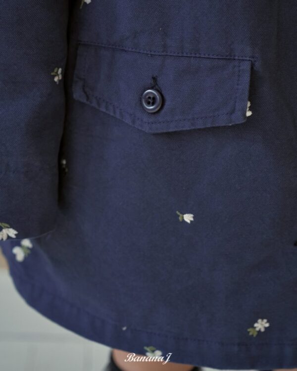 47801930-CE42-431B-894B-08196EF47D21 〖預購〗小精靈繁花刺繡舒柔夾克