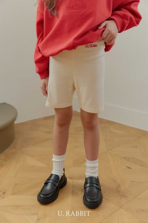 4B2F9363-F8C6-453B-873B-25CA398B95FC 〖預購〗律動感翻摺邊修身五分單車褲