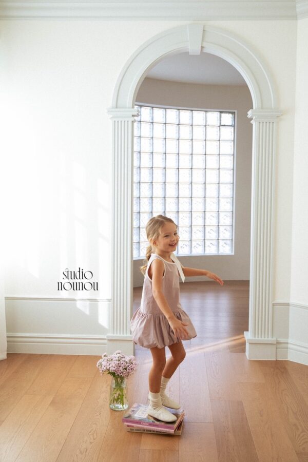 4B73AC37-8FC4-4287-BEB2-D6264805E8A2_1_105_c 〖預購〗足尖旋轉花苞連身裙