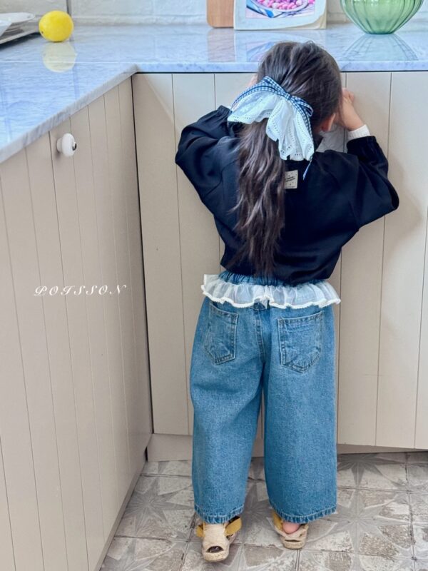 4F9848CB-166B-4A4B-B4D1-F711A39CD213_1_105_c 〖預購〗Chouchou 蕾絲飾邊牛仔褲