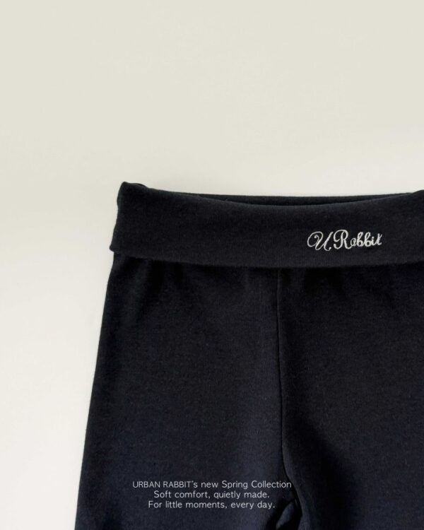 509E6F94-553B-476C-BCF6-7D207559A0C2 〖預購〗律動感翻摺邊修身五分單車褲