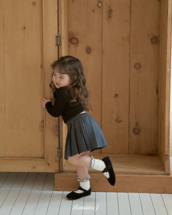 51E761D4-21D5-4813-9D30-82B37492A424 〖預購〗摩亞法式經典百褶短褲裙