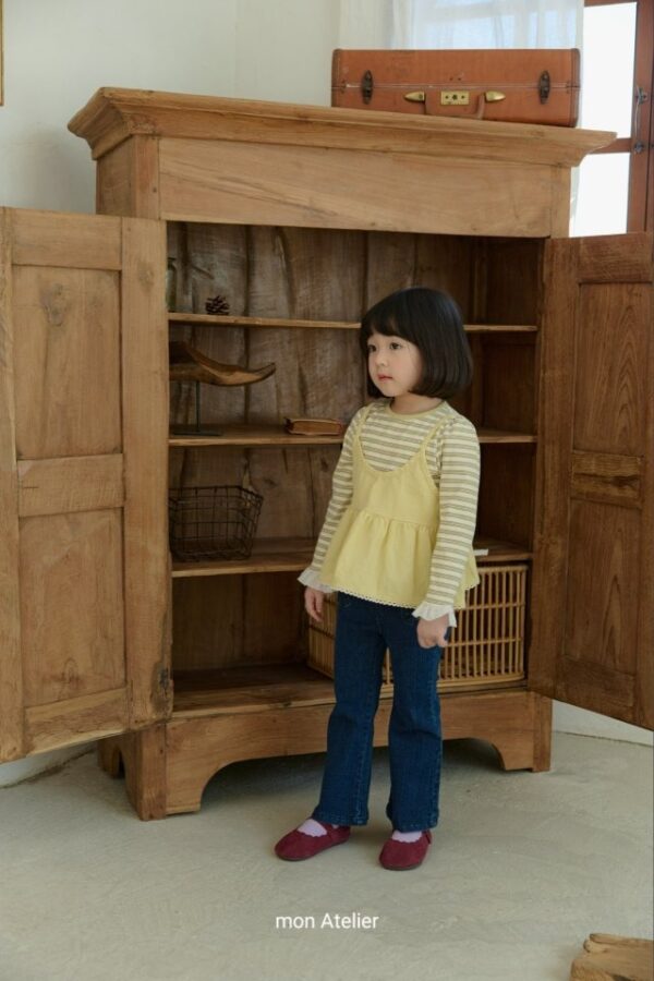 6279B14A-7FFF-4195-949A-FB0F82C3A8CE 〖預購〗Merci 織夢層次感蕾絲背心