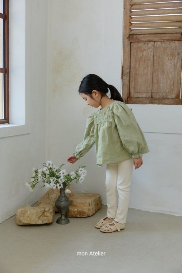 6684139F-8CD5-4D92-BA08-311D9FFB26B5 〖預購〗抽褶雲朵寬鬆剪裁上衣