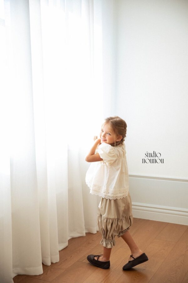 67A520A8-32AD-4B96-B938-F63613FAF049_1_105_c 〖預購〗花苞剪裁抽褶燈籠褲