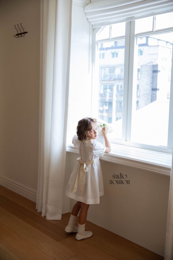 6C3332BD-8ED0-432B-8EF0-3B0579B5508C_1_105_c 〖預購〗星塵緞帶澎袖洋裝